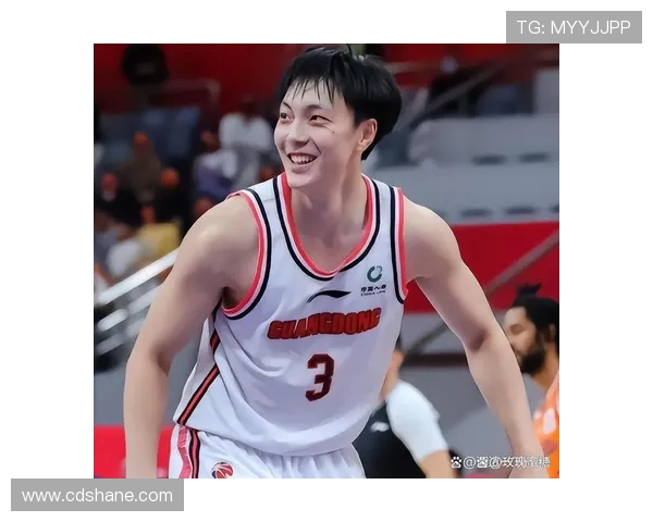 胡明轩领衔广州男篮崛起之路，展现拼搏精神与未来潜力