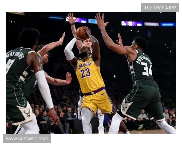 太阳鏖战雄鹿强强对决激燃全场巅峰较量谁能笑到最后 太阳鏖战雄鹿强强对决激燃全场巅峰较量谁能笑到最后