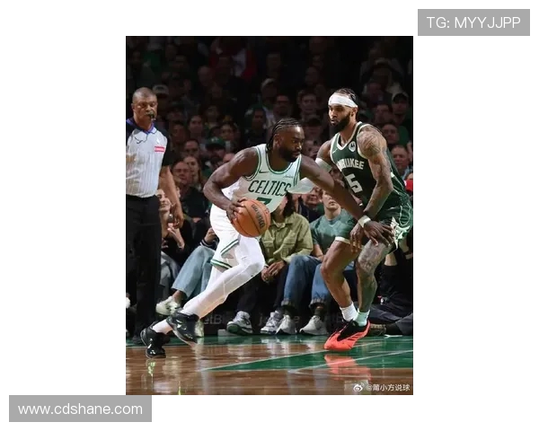 快船与凯尔特人激战正酣NBA赛场精彩对决引发球迷热议